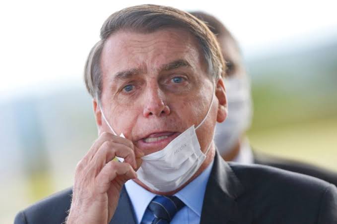 Bolsonaro testa positivo para novo coronavírus