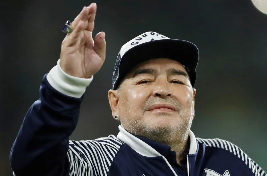 Morre Diego Maradona